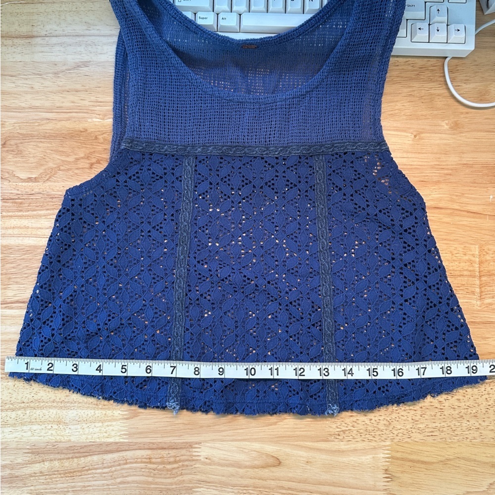 Free People Blue Cropped Lace Tank Top, Size XS/S, EUC - Picture 6 of 6